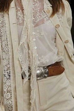 Ralph Lauren Style, Linens And Lace, Estilo Boho, Street Styles, Fashion Details, Look Fashion, White Shirt, Western Fashion