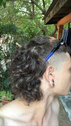 Skullet Haircut Men, 70s Men Hairstyles, Mullet Braids, Skullet Haircut, Hair Line Up, Harry Styles Hair, Mullet Fade, Undercut Long Hair, Men Haircut Curly Hair