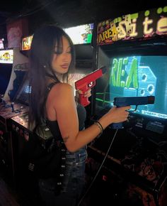 Photoshoot Arcade, Bowling Pictures, Photoshoot Ideas Creative, Creative Photoshoot, Selfie Poses Instagram, Pic Pose, Video Gamer