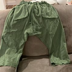 New- Free People Parachute Pants (Green) Summer Baggy Pull-on Bottoms, Green Baggy Parachute Pants For Spring, Green Pull-on Straight Pants, Green Utility Pants With Loose Hips, Green Utility Pants With Loose Fit, Loosely Fitted Green Utility Pants, Spring High-waisted Harem Pants With Cargo Pockets, Spring Baggy Parachute Pants With Hip Pockets, Green Baggy Utility Bottoms