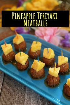 pineapple meatball luau food idea Luau Movie Night, Pineapple Party Food, Hawaiian Treats Luau Party, Tiki Appetizers, Laua Party Food, Luau Pool Party Ideas For Adults, Tropical Theme Party Food, Moana Birthday Party Food, Luau Party Activities