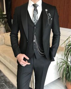 Grad Suits, Marriage Suits, Peak Lapel Suit, Black Tuxedo Suit, Black Suit Men, Black Suit Wedding, Fancy Suit, Classy Suits, Mode Costume