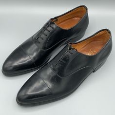 Brand: Artisanal Item: Derbies Color: Black Material: Leather Size: 44 Condition: 10/10 - Never Worn Designer Fit: True To Size Toe: Round Toe Most Measurements Are Taken Flat (When Applicable). For A Smooth Transaction, Do Not Hesitate To Ask Me Any Questions. We Ship Every Afternoons. Find Us Everywhere @Forgottenlaundry Black Cap Toe Dress Shoes For Galas, Designer Goodyear Welted Dress Shoes For Galas, Timeless Leather Pointed Toe Shoes For Galas, Black Leather Shoes With Goodyear Welt And Pointed Toe, Black Goodyear Welted Pointed Toe Leather Shoes, Black Almond Toe Oxfords With Leather Lining, Elegant Black Dress Shoes With Rubber Heel Cap, Black Oxfords With Rubber Sole For Galas, Black Calf Leather Oxfords With Almond Toe