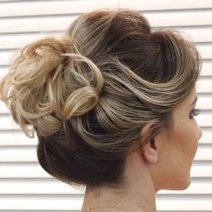 Cute Bun Hairstyles, Hair Curling Tutorial, Short Brown Hair, Messy Bun Hairstyles, Hair Tutorials For Medium Hair