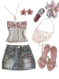 Summer outfit ideas, cute outfit for like beach #outfitidea #outfits #pink #summer #pinktop Vacationcore Outfit, Cute Groovy Outfits, Bahamas Dresses Summer Outfits, Ibiza Beach Outfit, Cancoon Mexico Outfits, 2000s Beach Aesthetic Outfits, Malibu Outfit Summer, Hawaii Inspired Outfits, Tropicore Outfits