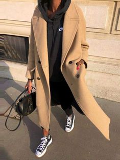 Long Wool Coat Women, Mantel Outfit, Woolen Coat Woman, Look Legging, Look Adidas, Coat Women Fashion, Woolen Coat, Coat Outfits, 가을 패션