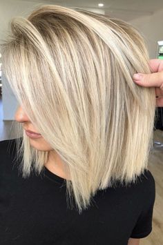 Cute Blonde Hair, Ideas Illustration, Straight Blonde Hair, Blonde Hairstyles, Styles Ideas, Short Straight Hair, Professional Hair