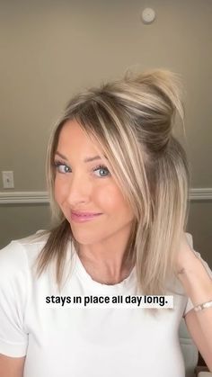 A quick and easy half-up hairstyle 🙌🏻 #hairtutorial #easyhair #hair #hairstyle #trendyhairstyles Straight Hair Half Up Half Down, Casual Half Up Half Down Hair, Half Up Half Down Hair, Half Up Hair, Half Up Half Down, Messy Bun, Half Up, Trendy Hairstyles, Up Hairstyles