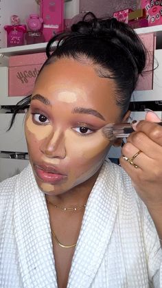 Tammi Clarke💋 | I always forget how much I love a full face of concealer! My skin looked flawless the day I filmed this😍🙌🏾 Do you use foundation??... | Instagram Face Makeup Guide, Foundation Products, Dark Skin Makeup Tutorial, Perfect Winged Eyeliner, Makeup Tutorial Foundation, Unique Makeup, Makeup Guide, Easy Makeup, Black Makeup