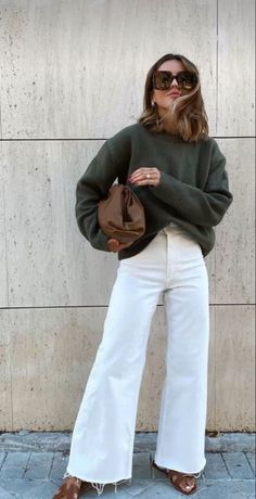 White Pants Outfit, White Jeans Outfit, Diy Vetement, Outfit Jeans, Wedding Guest Outfit Summer, Outfits Spring, Mode Inspo, Guest Outfit, Outfit Summer