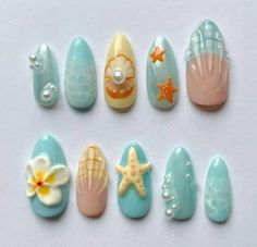 Designed to capture the essence of summer, these nails bring together the beauty of the ocean and vibrant tropical blooms. They're easy to apply, long-lasting, and fully customizable to fit your style. Whether you're celebrating a beach getaway or simply want to bring the beach to your everyday look, these nails are the perfect match for anyone seeking a unique, tropical touch Soft Beach Nails, Nails Design Trending, Ocean Summer Nails, Beach Ocean Nails, Oceancore Nails, Cute Ocean Nails, 2024 Nails Summer, Beach Gel Nails Ideas, Coral Reef Nails