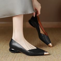 2408YLY1170-4 Pumps Shoes, Shoes Heels Pumps, Heels Pumps, Leather Items, Pump Shoes, Block Heels, Rubber Sole, Leather Upper, Heel Height