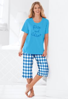 These woven cotton pajama capri's come with a wide, cropped leg for ultimate comfort. An elastic waist provides a perfect fit every time without pinching. Thermal Sweater, Shrug Cardigan, Womens Scrubs, Tunic Tank Tops, Swimsuits For All, Cotton Pyjamas, Petite Jeans, Pajama Bottoms, Tunic Shirt