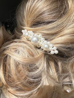 Set of 5 beautiful faux pearl hair clips on a gold clip. Bride Hair Piece, Wedding Hair Clip, Hair Accessories Wedding, Pin Hair, Bridal Hair Clip, Bride Hair, Wedding Hair Clips, Pearl Hair Clip, Gold Clips