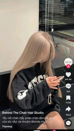 Trendy Hair Color 2024, Blonde Hair Korean, Blonde Asian Hair, Beige Hair, Korean Hair Color, Dyed Hair Inspiration, Ash Blonde Hair, Blonde Hair Inspiration, Pretty Hair Color