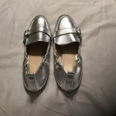 Nwt Silver Nine West Flats With Buckle Detail. Never Worn! Casual Silver Flats For Spring, Spring Silver Synthetic Flats, Silver Synthetic Flats For Spring, Silver Loafers, Nine West Shoes, Nine West, Flat Shoes Women, Loafer Flats, Loafers