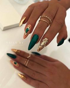 17 Stunning Green Christmas Nail Ideas for 2023 - thepinkgoose.com Green Nails Emerald St Patrick, Dark Green And Gold Nails Short, Green Jewel Nails, Green Black And Gold Nails, Stileto Nail, Green And Gold Nails Acrylic, Emerald Green Nails, Bridesmaid Nails, Nails Board