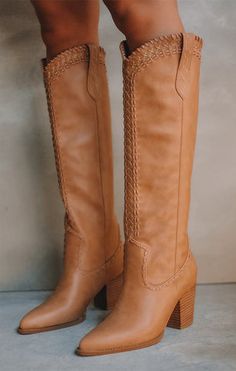 Finley by Billini is a long, western inspired boot. For events, festivals and beyond, this classic western long boot is a must have this season. Western Boots Outfit, Botas Western, Jackson Hole, Long Boots, Crazy Shoes, Shoe Obsession, Boots Outfit, Cowgirl Boots, Western Boots