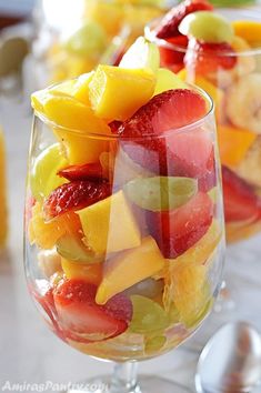 Easy Fruit Salad Easy Fruit Salad, Easy Fruit Salad Recipes, Honey Lime Dressing, Fruit Salad Recipe, Group Party, Summer Salads With Fruit, Fresh Fruit Salad, Fruit Dessert Recipes