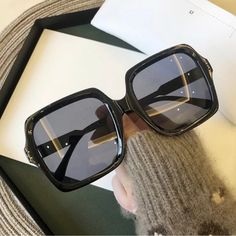 Brand New, Never Worn Women’s Sunglasses. High Quality, Very Fashionable. Round Face Sunglasses, Black Sunglasses Square, Luxury Wear, Oversize Fashion, Gradient Sunglasses, Luxury Sunglasses, Sunglass Lenses, Oversized Sunglasses, Black Sunglasses