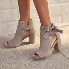 Beige Sandals Heels, Bow High Heels, Bow Women, Womens Chunky Heels, Red Sandals, Chunky Sandals, Peep Toe Shoes, Stylish Sandals, Shoes Heels Wedges