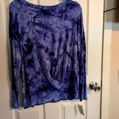 Very Soft Never Worn Shirt Color, Purple And Black, Color Purple, Colorful Shirts, Long Sleeve Tees, Womens Tops, Tops & Tees, Purple, Long Sleeve