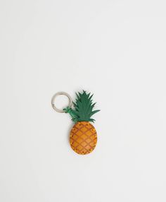 cover Food Fruit, Mansur Gavriel, Colored Leather, Favorite Food, Tech Accessories, Keychains, Pineapple, Limited Edition, In Italy