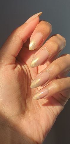 Iredesant Gold Nails, Gold Dress Nails Ideas, Nails For Golden Dress, Nails To Match Terracotta Dress, Nails That Go With Champagne Dress, Weddings Nails Bridesmaid, Ivory Gold Nails, Gold Shimmer Nails Acrylic, Simple Gold Glitter Nails