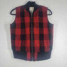 Madewell Vest Wool Buffalo Check Plaid Sherpa Lined Red Black Zip Women Small Red Buffalo Plaid Vest, Madewell Plaid, Winter Red, Buffalo Check Plaid, Brands Outlet, Buffalo Check, Sherpa Lined, Buffalo Plaid, Vest Jacket