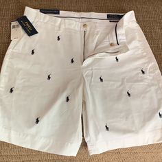 White Shorts W/ Navy Blue Polo Logos. Authentic Men’s Size 33 Waist. Classic White Shorts With Pockets, White Bermuda Cotton Bottoms, White Cotton Bermuda Shorts, Khaki Shorts Men, Polo Outfit, Navy Chinos, Blue And White Shorts, Tennis Shorts, Polo Logo