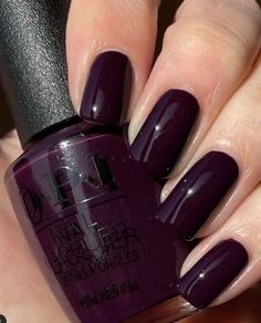 Dark Purple Nails, Dot Nail Designs, Plum Nails, Purple Nail Polish, Purple Nail, Dots Nails, Nail Swag, Fall Nail Colors, Beauty Nail