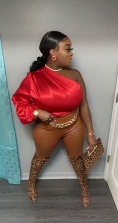 Toenail Pain, Optical Illusion Dress, Royal Bed, Candid Pictures, Plus Size Baddie Outfits, Plus Size Fashionista, Chic Winter Outfits, Illusion Dress, Trendy Fashion Outfits