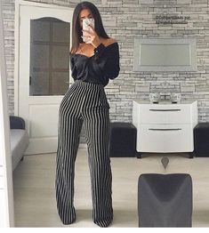 Listras ainda é uma estampa que está com tudo esse ano desde peças para o lazer até as mais formais, Concordam ? . . . Quer aparecer aqui ?… Striped Pants Outfit, General Clothes, Pin Stripe Pants, 2019 Outfits, Stripe Pants, Chique Outfits, Amazon Clothes, Looks Black, Pin Stripe