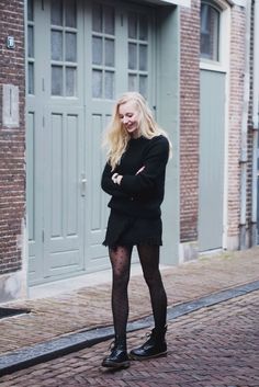 Anne Stikvoort: DR MARTENS Dr Martens Style, London Street Style, Mode Inspo