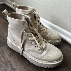 -Platform Chlo Sneakers -Size 41 (10) -Very Light Wear, Only Been Worn Twice -Very Open To Offers! :) Chloe Shoes, Shoes Platform, Women's Sneakers, Womens Shoes Sneakers, Womens Sneakers, Chloe, Shoes Sneakers, Size 10, Women Accessories