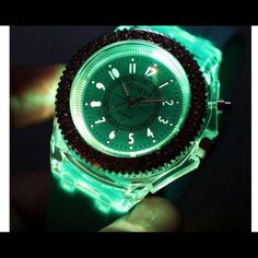 Geneva Watch Analog Party Watches, Trendy Green Watches As Gift, Geneva Watch, Geneva, Rolex Watches, Accessories Watches, Rolex, Full Service, Color White