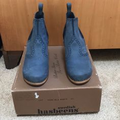 New! Swedish Hasbeens Size 41 Dark Blue Nubuk Pull On Ankle Boots. Scalloped And Perforations. The Box Is A Little Damaged From Storage But Boots Are Never Worn. Blue Ankle Boots For Work, Blue Round Toe Workwear Boots, Blue Workwear Boots With Round Toe, Blue Ankle-high Boots With Leather Sole, Blue Closed Toe Boots With Rubber Sole, Blue Ankle Boots With Rubber Sole, Blue Boots With Rubber Sole, Blue Ankle-high Boots With Rubber Sole, Swedish Hasbeens