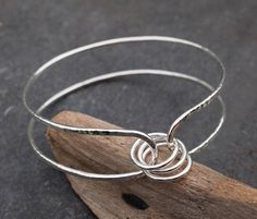 Silver bangle, spinner bangle £78.00 Simple Silver Bangles Design, Silver Jewellry, Handmade Silver Jewelry, Silver Jewelry Earrings, Silver Jewelry Design