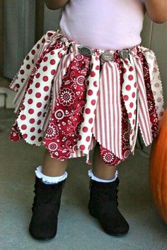 Fabric scrap skirt Cowgirl Halloween Costumes, Cowgirl Halloween, Tutu Ballet, Diy Kostüm