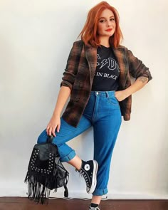 Nashville Edgy Outfits, Edgy Fashion Midsize, Casual Alternative Outfits Plus Size, Edgy Outfits Midsize, Alternative Fashion Midsize, Graphic Tee Fall Outfit, Casual Edgy Outfits Plus Size, Midsize Edgy Outfits, Fashion Inspo Outfits Plus Size