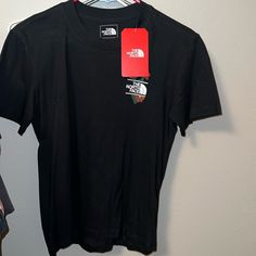 Nwt No Flaws The North Face Black Casual T-shirt, Black Casual T-shirt By The North Face, Casual Black The North Face T-shirt, Casual Black T-shirt By The North Face, Black The North Face Crew Neck T-shirt, The North Face Black Crew Neck T-shirt, Black Crew Neck T-shirt By The North Face, Pink North Face, Cactus Shirt