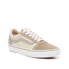 Vans-Ward Lo Sneaker - Women's Hit up the skate park or show off your street style in the women's Ward Lo sneaker from Vans. This low top is cool and casual, complete with a silhouette that stays true to the design of the classic kicks and the brand's distinct stripe along the side. Casual Fall Shoes For Women, Spring Lace-up Skate Shoes For Skateboarding, Spring Skateboarding Shoes With Laces, Nude Vans, Beige Sneakers Women, Teacher Shoes, Cute Vans, Fall Sneakers, Vans Original