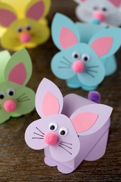 an image of some paper crafts on the app for iphone or ipad, with pictures of mice and mouses in different colors