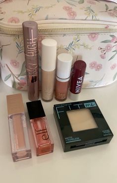 #makeup #makeupoftheday #makeupaddict #pink #maybelline #aesthetic #mascara #lipgloss #beautyblog #beautyroutine #beautyessentials #beauty Maybelline Mascara Aesthetic, Mascara Collection Aesthetic, Maybelline Aesthetic, Super Stay Maybelline, All I Need Makeup, Simple Makeup Products, Aesthetic Mascara, Mascara Aesthetic, Aesthetic Makeup Products