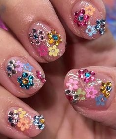 Manicure Nail Art Designs, How To Make Nail Charms, Rhinestone Flower Nails, Pretty Perfume, Kutek Disney, Unghie Sfumate, Beauty Zone, Nail Board