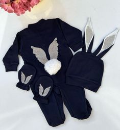 Navy Blue Rabbit Baby Boy Coming Home Outfit, Newborn Baby Boy Clothes, Baby Hospital Outfit, Newborn Baby Gift Set,Cute Rabbit Baby Costume This newborn home coming set is specially designed and handmade for your baby boy. Our products are specially prepared for your baby's name. Our products are 100% cotton. Check out our baby boy clothes selection for unique handmade clothes from AymiraDesign. ✿ Product Features; ✰ Baby Clothes Materials: 100% Cotton ✰ Baby Clothes Color: Blue ✰ Size Options: New Born More from Newborn Baby Clothes: https://etsy.me/3rJyzh9 ❤️ Find more to here:  AymiraDesign.etsy.com ✿ PACKAGING: * All of our products will be sent to you with quality boxes. ✿ RETURN: * For reasons of hygiene exchanges and returns of dresses will not be accepted. ✿ SHIPPING: * The produc Newborn Baby Boy Clothes, Newborn Baby Gift Set, Baby Boy Coming Home Outfit, Baby Hospital Outfit, Boy Coming Home Outfit, Baby Kostüm, Blue Rabbit, Cotton Baby Clothes, Newborn Coming Home Outfit