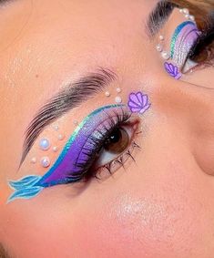 Eye makeup/eye shadow looks/ violet/purple/lavender/ blue Sea Eye Makeup, Little Mermaid Makeup Looks, Ocean Makeup Looks, Crazy Eyeshadow Looks, Mermaids Makeup, Vibrant Makeup Looks, Mermaid Eyeliner, Mermaid Inspired Makeup, Ocean Makeup