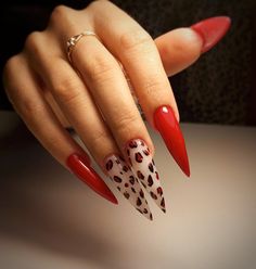 #красные #леопард #ногти #маникюр Red Leapord Nails, Red Crocodile Nails, Red And Lepord Nails Acrylic, Cheetah Print Red Nails, Leapord Nails Acrylic Red