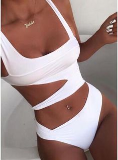 Flattering Swimsuits, Bandeau Tops, Swimsuits Outfits, White One Piece, Cut Out One Piece, Kendall Jenner Outfits, Cute Bathing Suits, Bodysuit Fashion, Cute Swimsuits