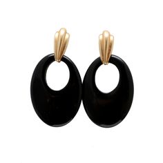 I love these 14k yellow gold and onyx earrings- they're so retro and go with everything. Onyx disks measures 1" tall, 1 1/4" w/ gold, and 3/4" wide. Layaway available Crystal Heart Earrings, Rosecut Diamond Ring, Bow Ring, Onyx Earrings, Large Earrings, Gold Enamel, Butterfly Earrings, Rose Cut Diamond, Vintage Diamond